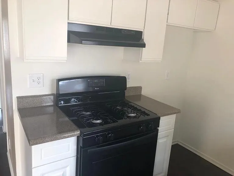 550 Williamson Ave #15 — Photo 13