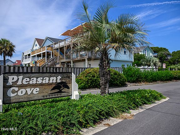 2nd image of 34 N Oak Court