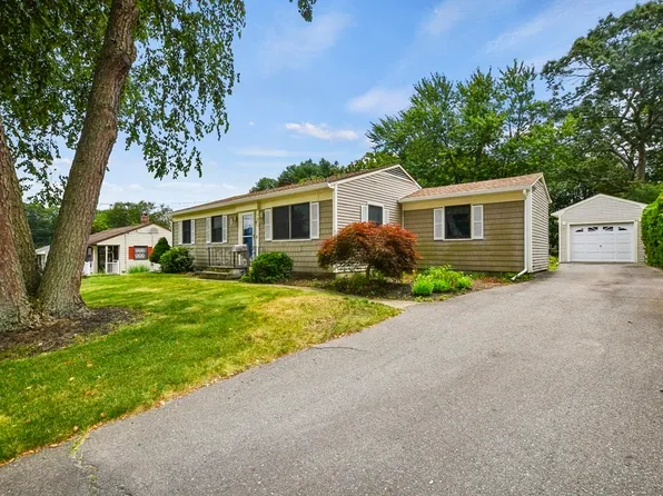 930 Tobey St, New Bedford, MA 02745