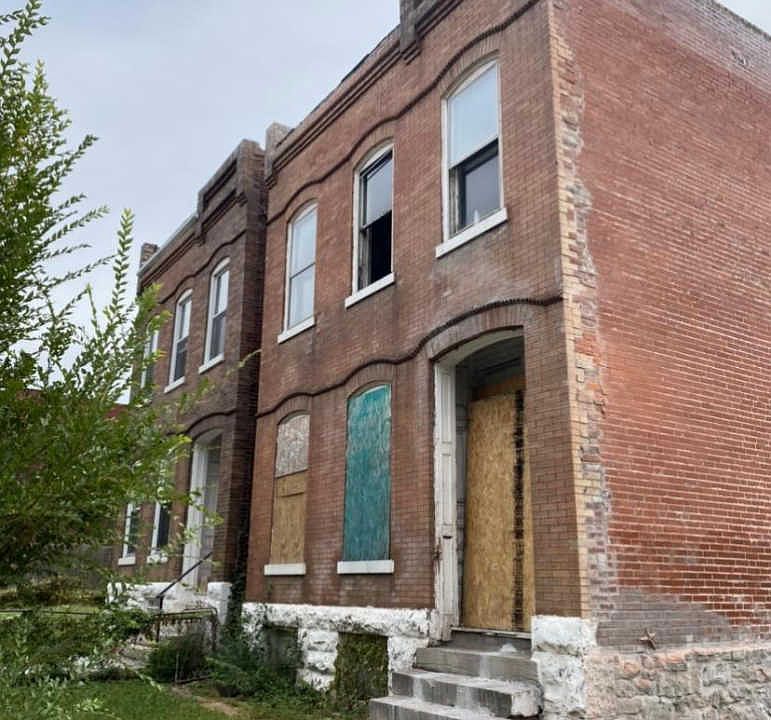 1st image of 2648 Geyer Ave