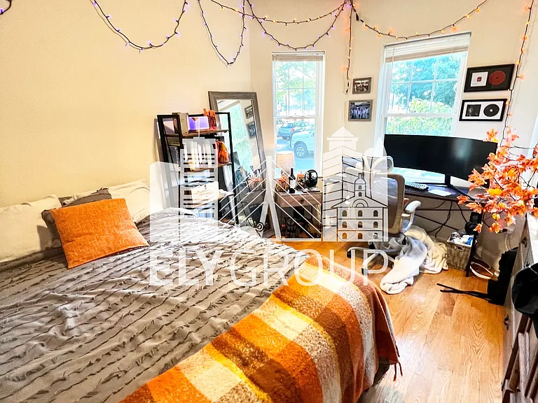 10 Gilmore St #1 — Photo 8