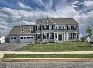 1072 Lititz Bend Dr, Lititz, PA 17543
