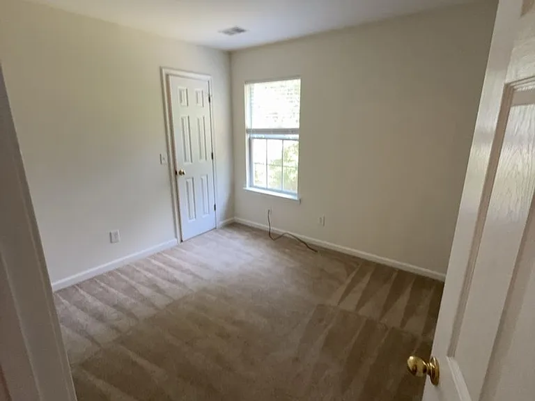 525 S Maney Ct — Photo 8