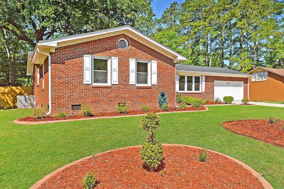 1st image of 8045 Nantuckett Ave