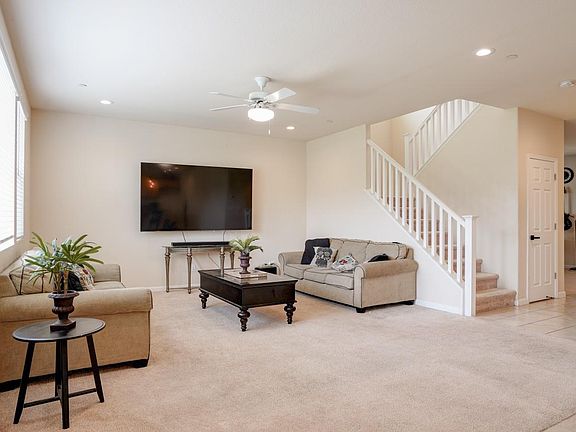 5th image of 1765 Gold Street