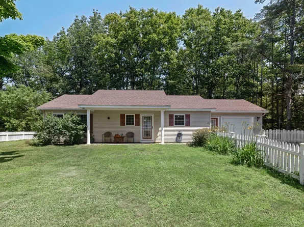 159 High Street, Paris, ME 04281