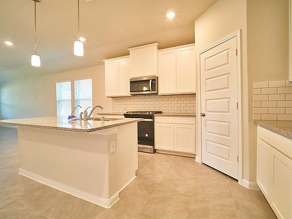 4th image of 21522 Iron Oak Ln