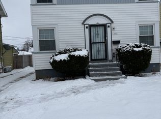 13813 Wainstead Ave, Cleveland, OH