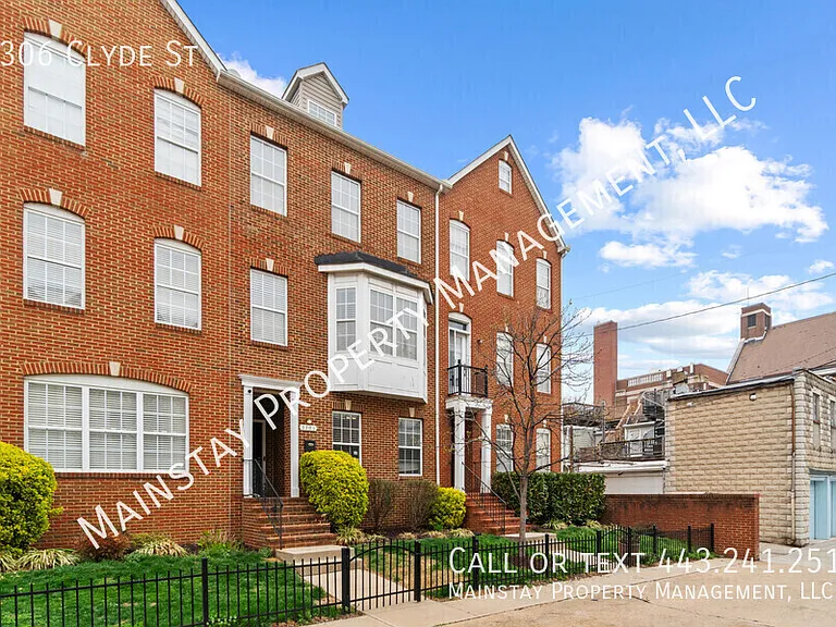 3306 Clyde St — Photo 2