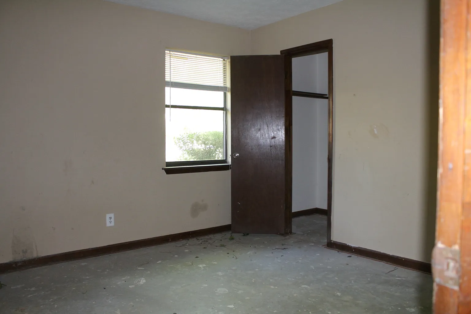 9055 Huntwood Ln photo 1