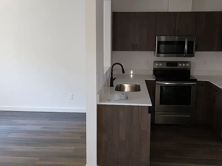 Ames Creek Apartments — Photo 2