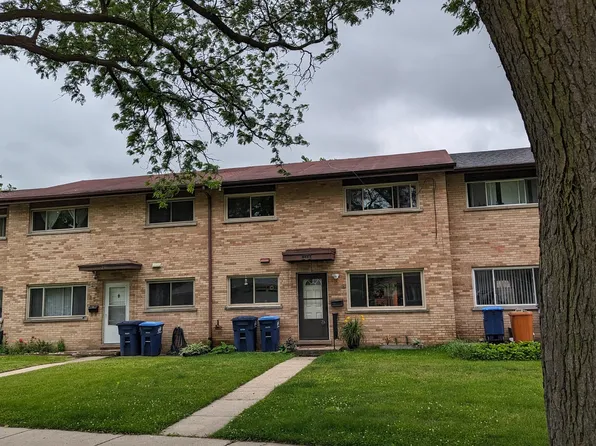 239 Dover Dr, Des Plaines, IL 60018