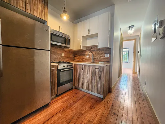 Rented by RELEASE NY | media 25