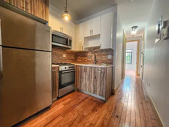 Rented by RELEASE NY