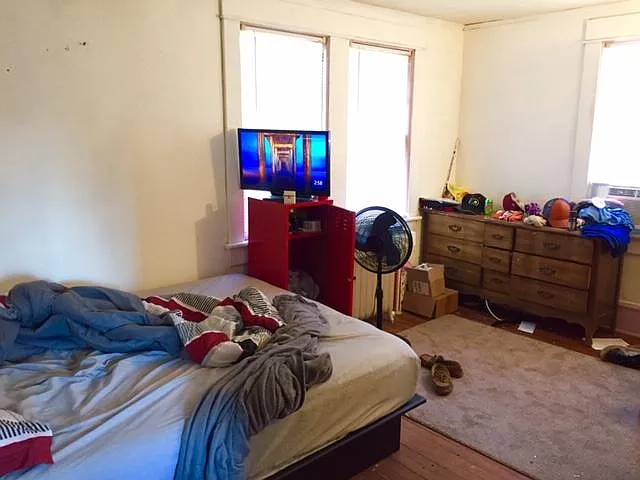 220 University Blvd — Photo 7
