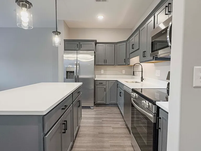 406 Jonathan Wade Cir — Photo 4