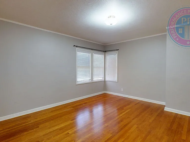 4793 N Willamette Blvd — Photo 12