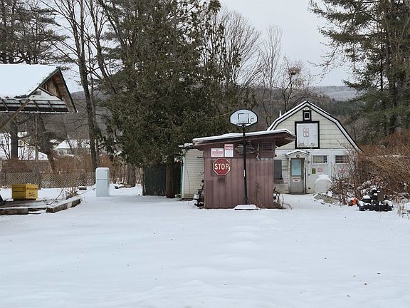 5th image of 35 Pleasant Street
