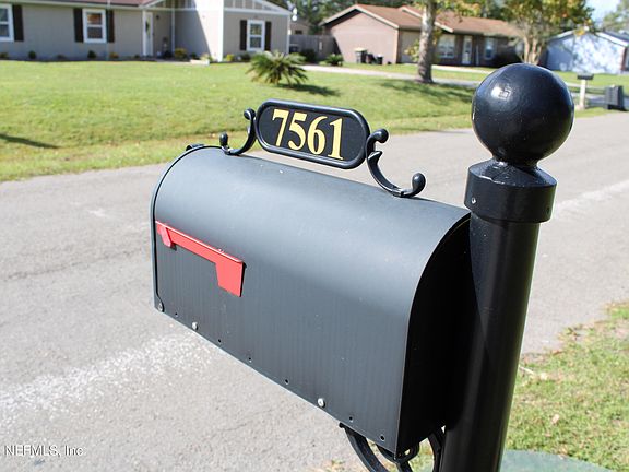 4th image of 7561 PHEASANT RUN Drive