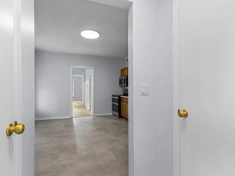 914 Hayes Ave — Photo 32