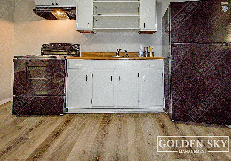 813 W Memorial Dr — Photo 5