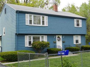 4 Dale Ave, Bloomfield, CT 06002