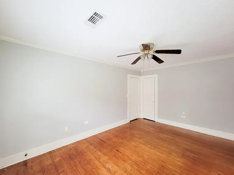 508 W Lang St — Photo 18