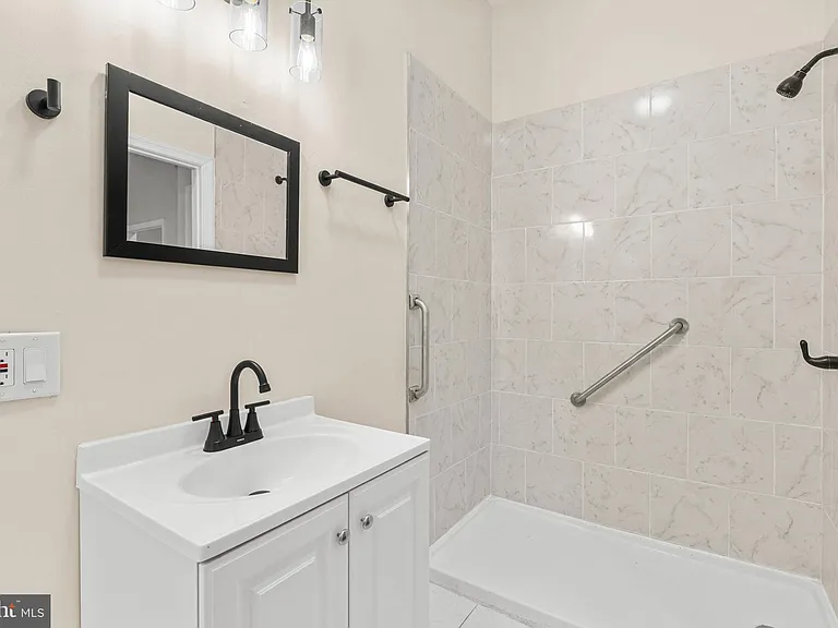 5431 Stewart St — Photo 29