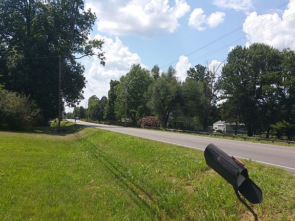 5th image of 3812 Woodbury Pike