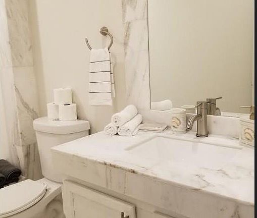 5th image of 2228 Clinton Ln