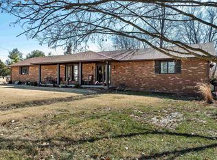 108 Oaklawn Cir, Energy, IL 62933