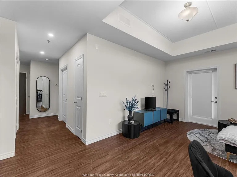 8401 Wyandotte St E #511 — Photo 11