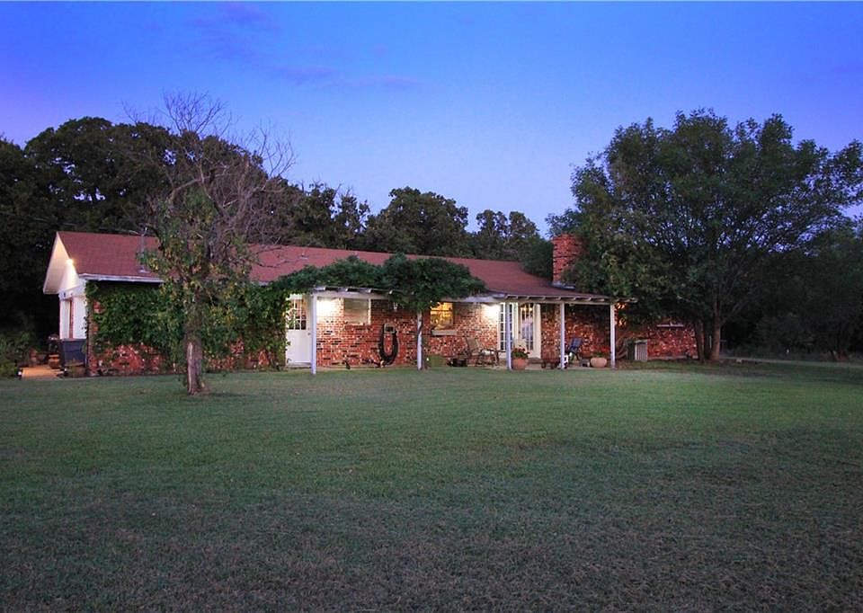 1st image of 701 Dairy Ln