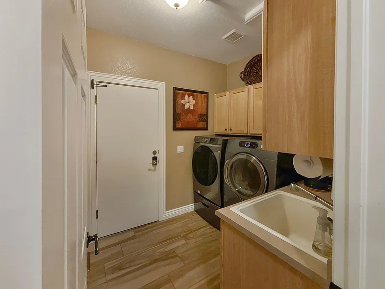 8163 S Quemoy Cir — Photo 11