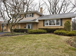 325 Spruce Dr, Naperville, IL