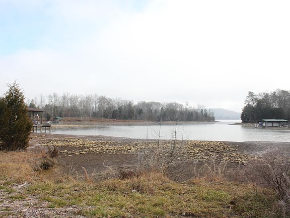 4th image of 200 Bay Shore Dr