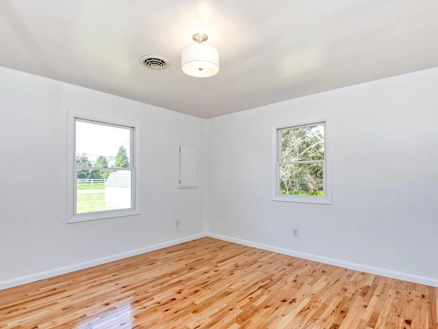Mulberry Lane Residence — Photo 4