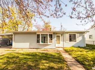 1423 Bellaire St, Pekin, IL 61554