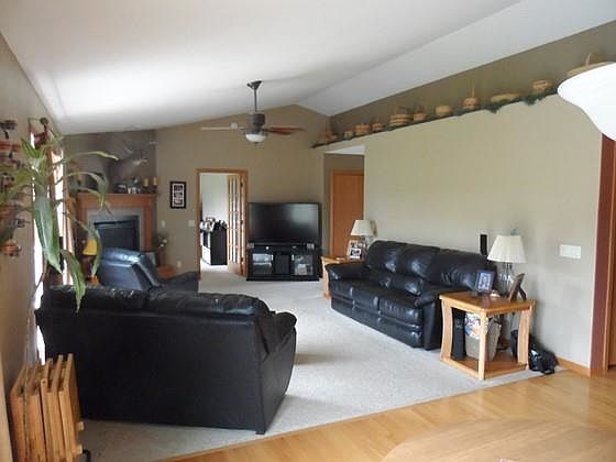 3rd image of N864 Twin Knolls Dr