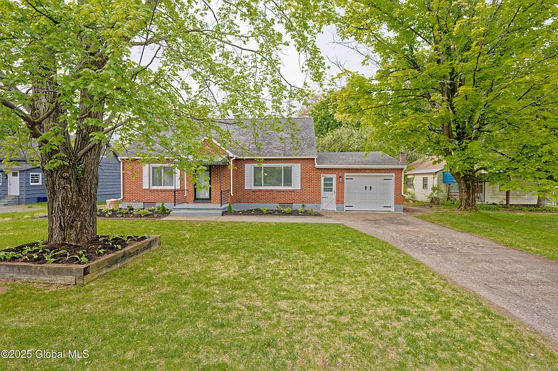 2nd image of 2775 Curry Road