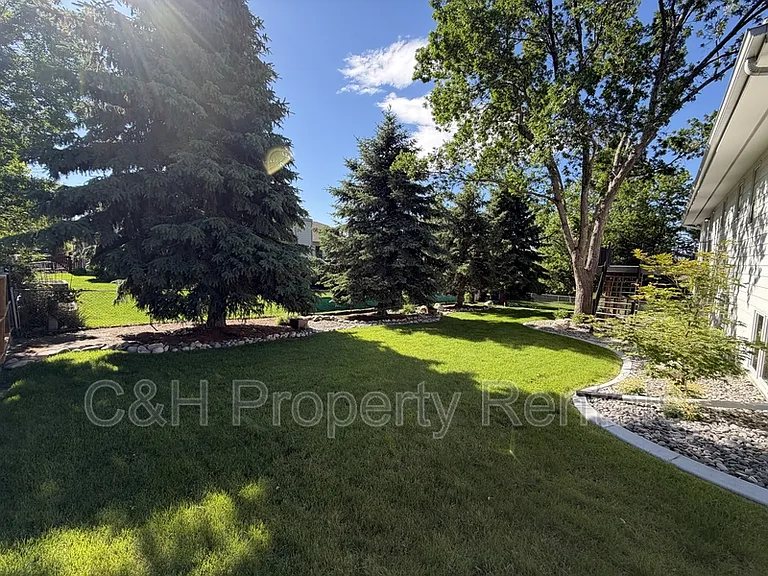 3429 Powderhorn Cir — Photo 4
