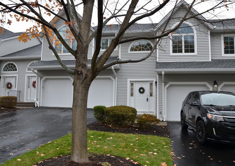 1st image of 4 Drake Dr