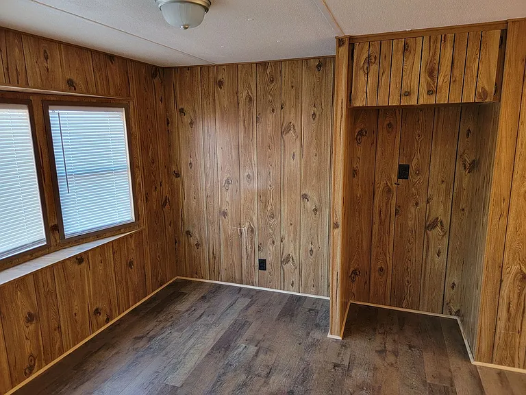 1692 Williams Dr — Photo 4