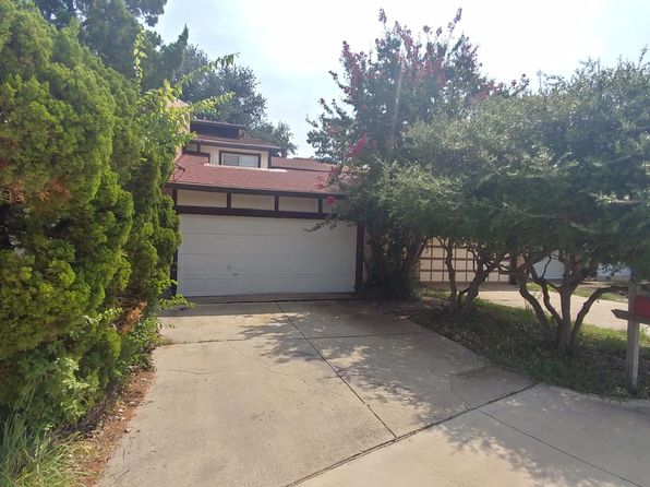 1320 Summerwood Ln