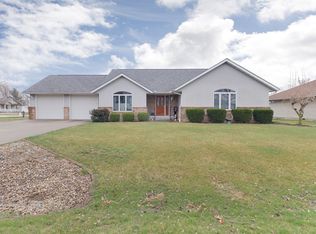 105 Lincoln St, Hopedale, IL