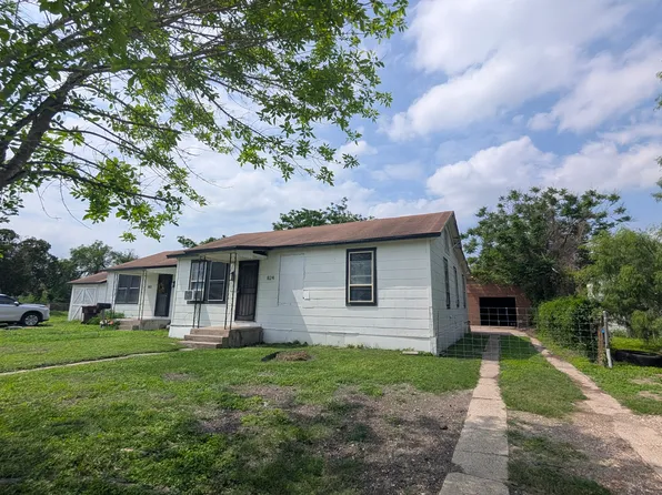 824 E Doddridge Ave #824, Kingsville, TX 78363