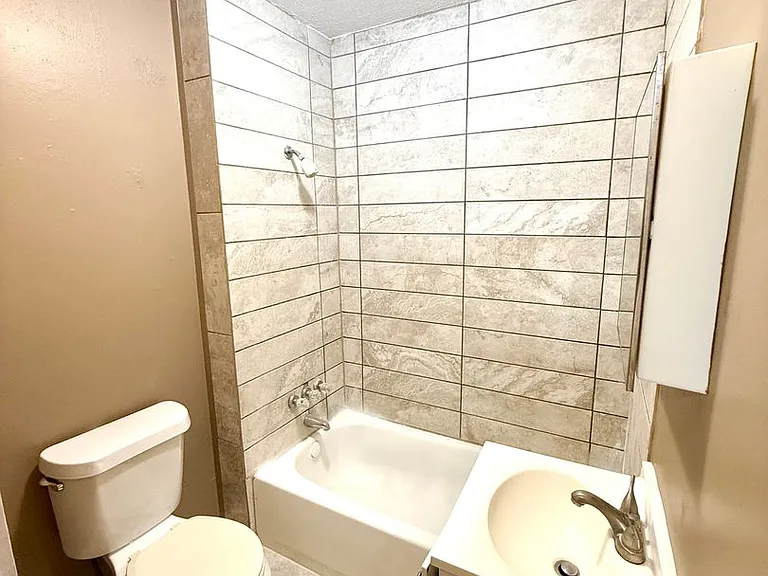 1829 E Highland Blvd — Photo 12