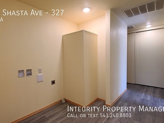 5th image of 327 S Shasta Ave #327