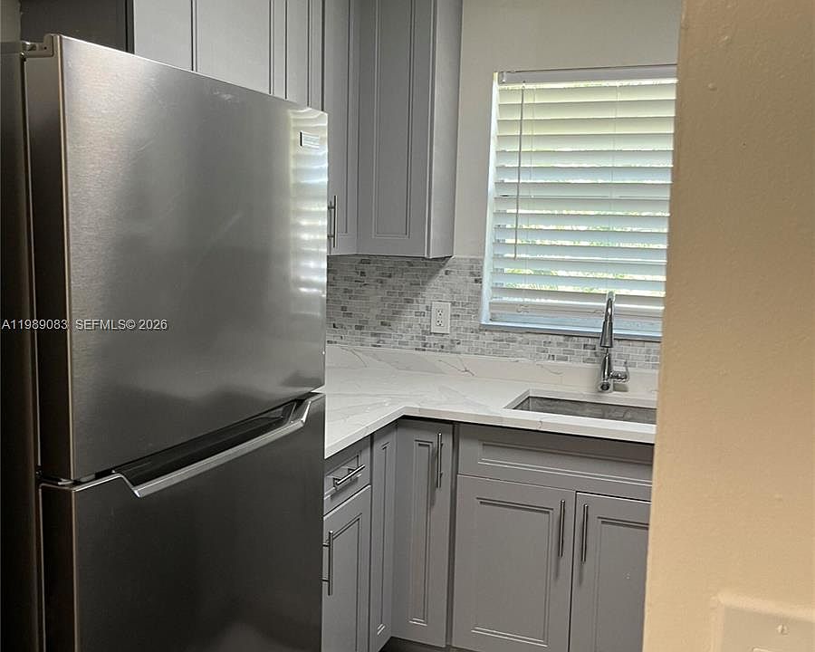 1st image of 2134 Lincoln St APT 25