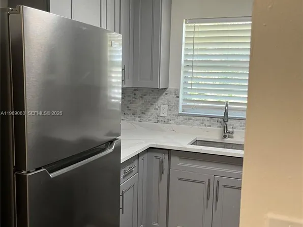 2134 Lincoln St APT 25, Hollywood, FL 33020